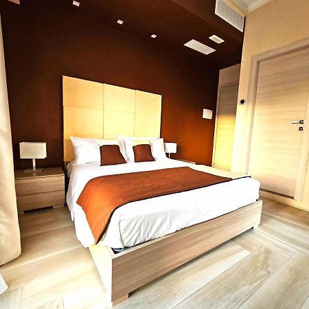 Trilogy Prestige - Central Premium Suites Лечче Екстер'єр фото