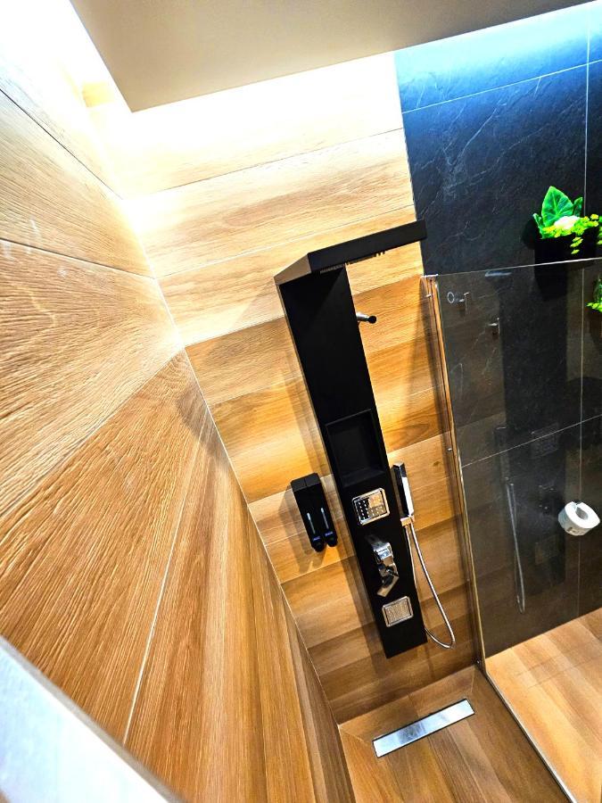 Trilogy Prestige - Central Premium Suites Лечче Екстер'єр фото