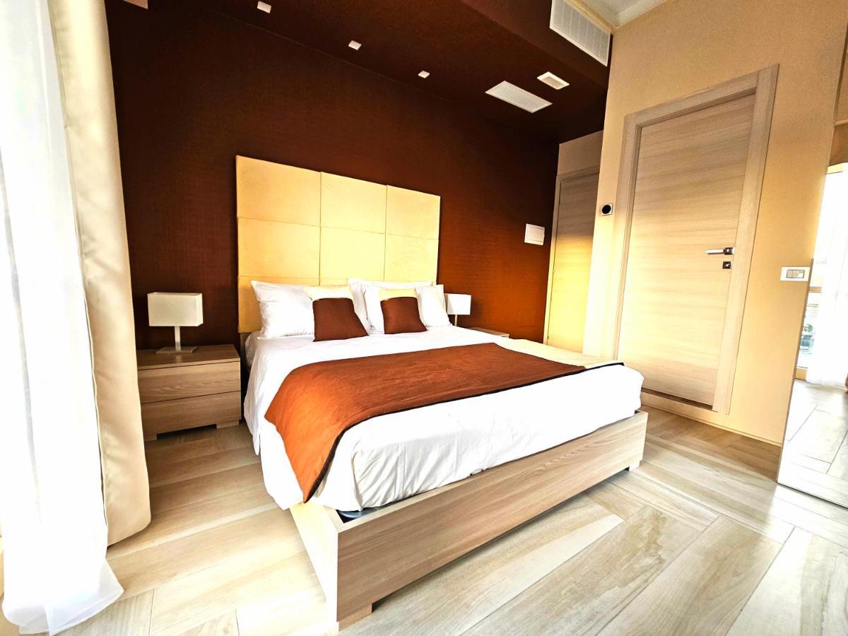 Trilogy Prestige - Central Premium Suites Лечче Екстер'єр фото