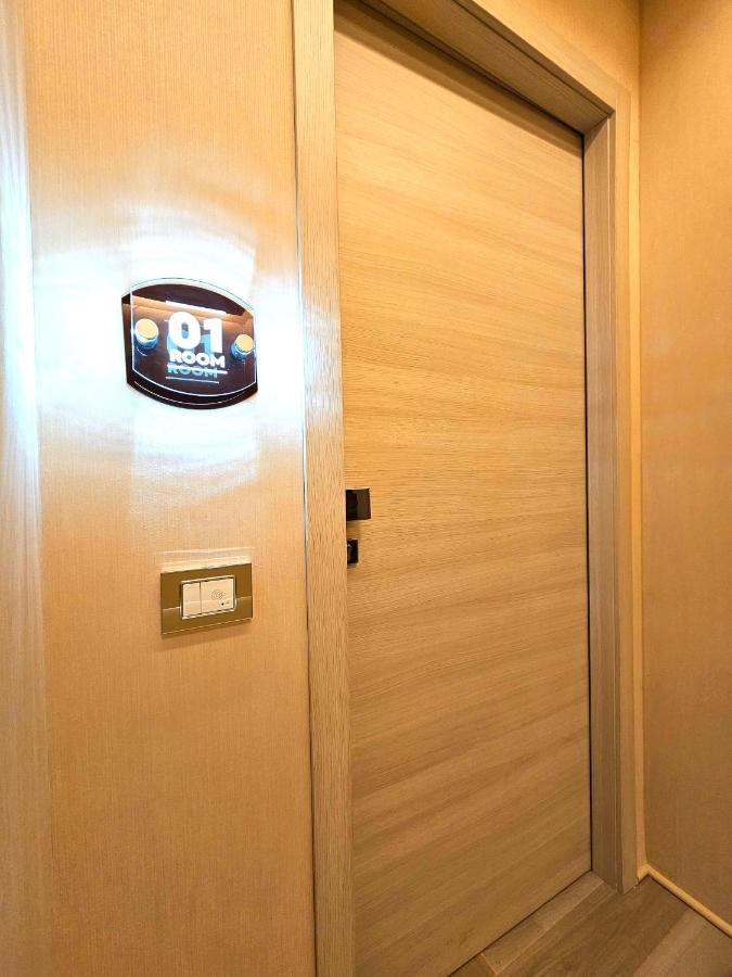 Trilogy Prestige - Central Premium Suites Лечче Екстер'єр фото